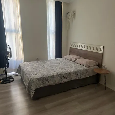 Apartments Апартаменты *